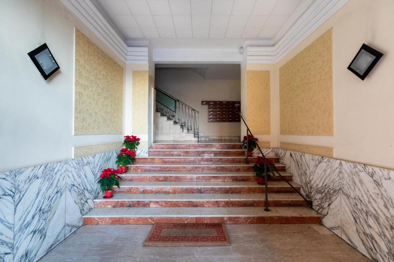 Sweet Home Station Rome Bagian luar foto